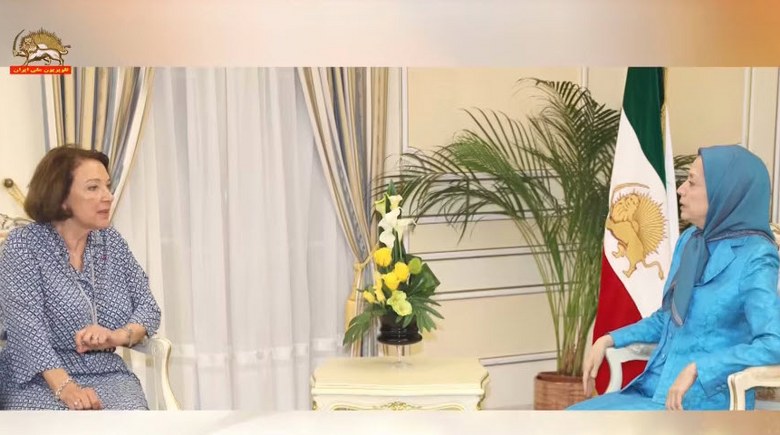 دیدار خانم #مریم_رجوی با خانم دومینیک آتیاس رئیس هیأت مدیره بنیاد وکلای اروپا - #آری_به_جمهوری_دمکراتیک